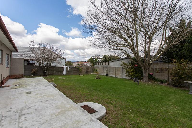 4 Bedroom Property for Sale in Eden Park Western Cape